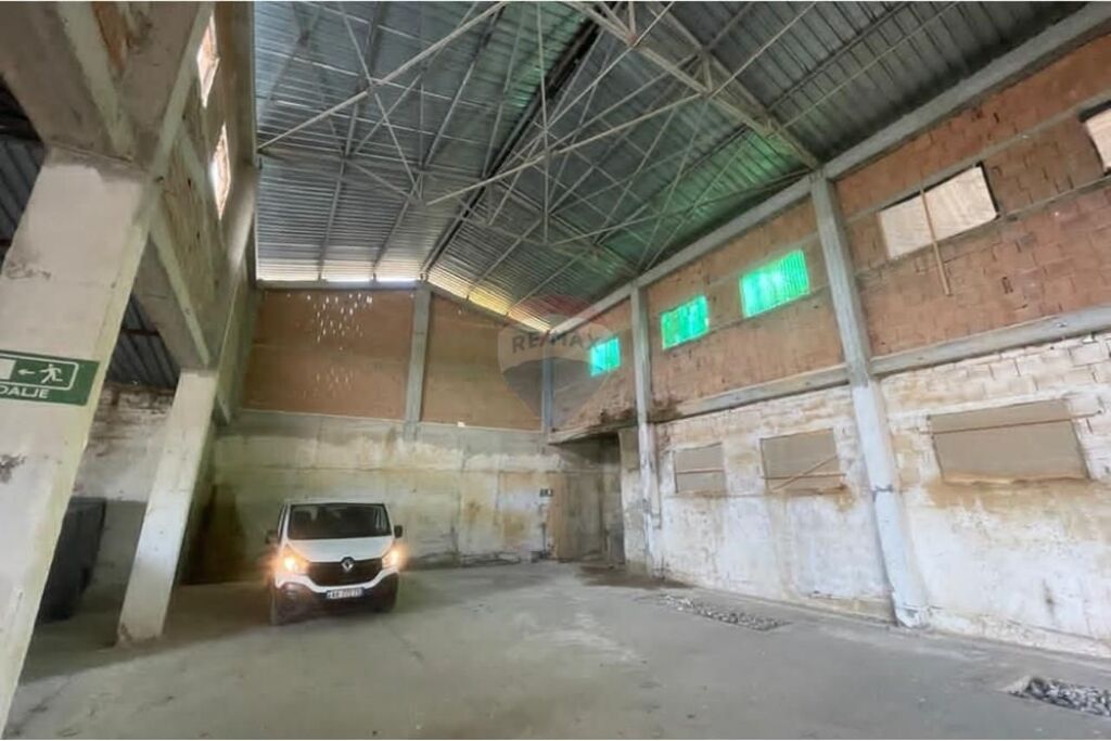 Magazzino/Capannone - In Affitto - Arbanë, Tirana