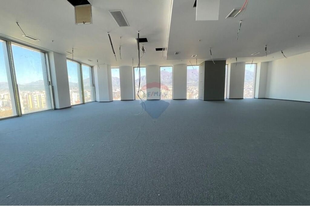 !!!Office - For Rent - Elbasani Street, Tirana!!!