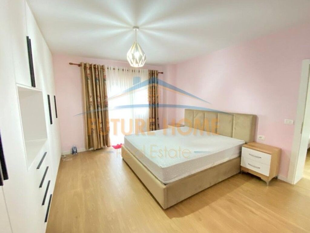 Qera, Apartament 1+1, Komuna Parisit, Tiranë