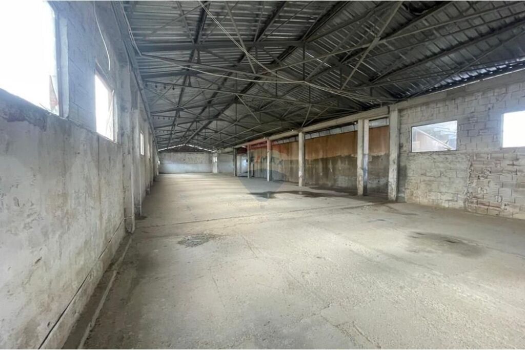 Magazzino/Capannone - In Affitto - Arbanë, Tirana