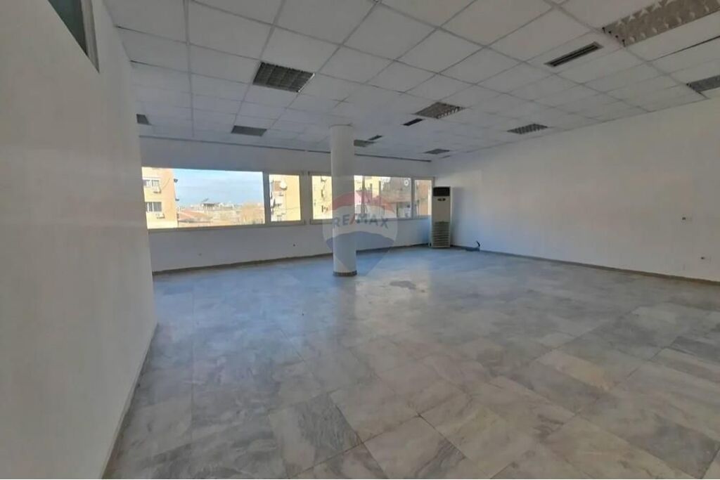 Ndërtesë - Për Qira - Rrethrrotullimi i Kinostudios, Tiranë