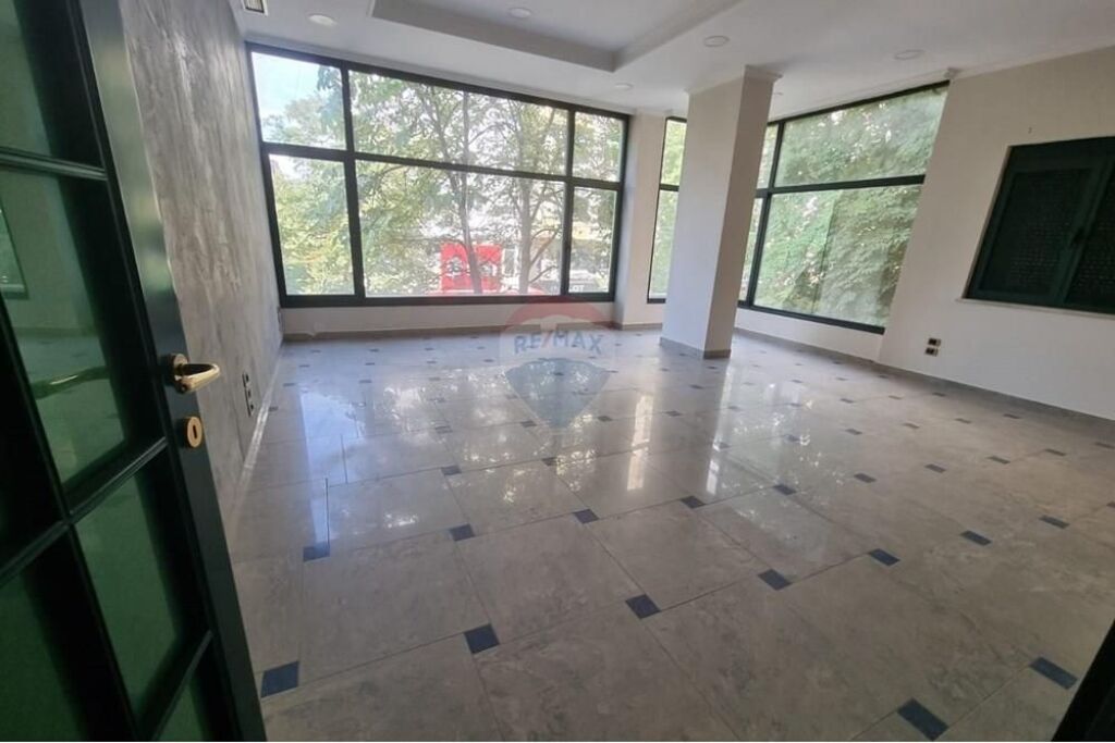 COMMERCIAL SPACE FOR SALE AT LSI