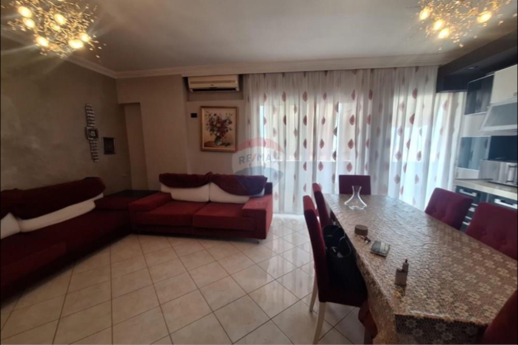 Apartament per shitje 2+1+2 + post parkim ne Laprake