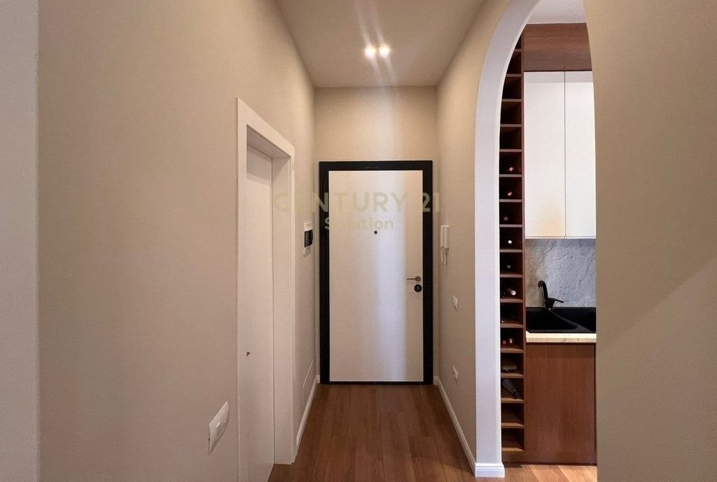 APARTMENT FOR SALE 1+1 NEAR THE BUILDING WITH ARROWS
