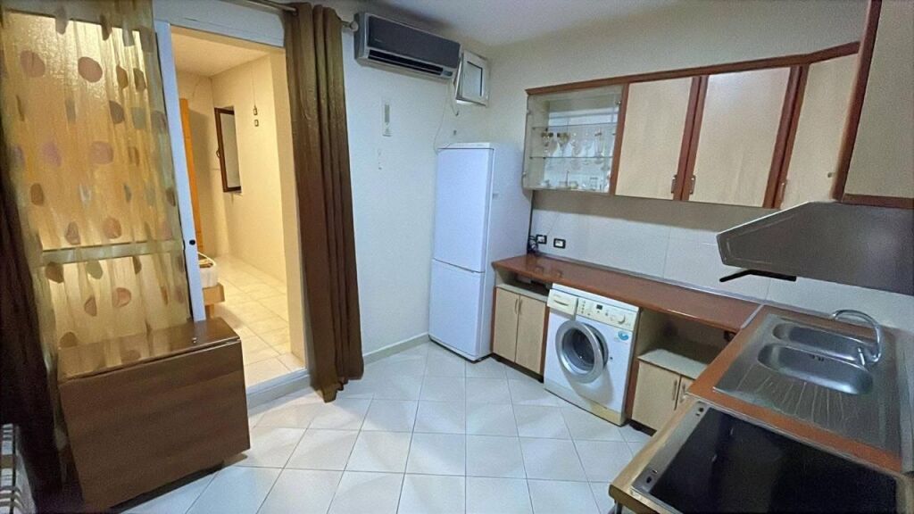 🏡 Jepet me Qera Super Apartament 2+1 tek Bulevardi Zogu i Pare,