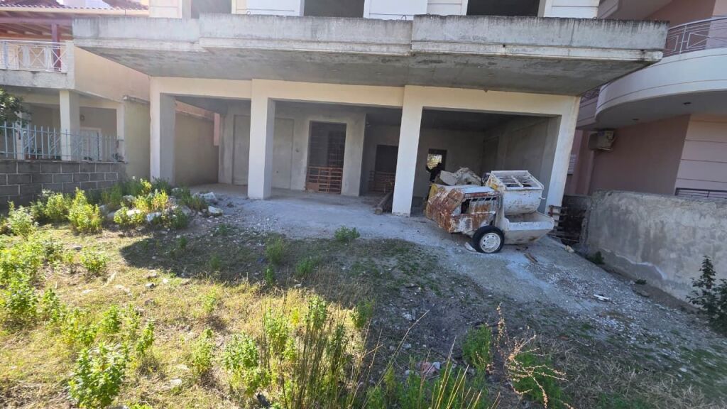 3-storey building for sale in Vlora, Lgj 24 Maji