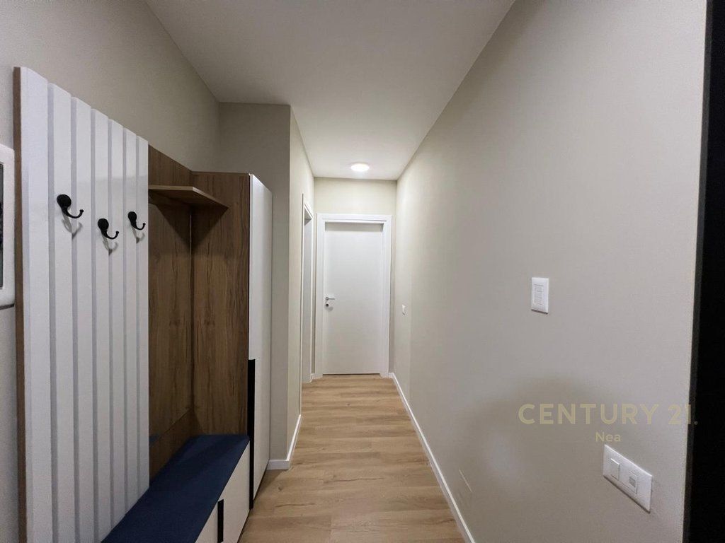 SHITET APARTAMENT 2+1 TEK BULEVARDI I RI