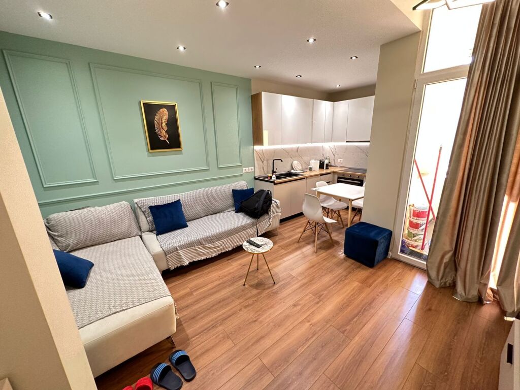 ✨ Jepet me qera super apartament 1+1📍 Adresa: Rruga Mine Peza💶 Çmimi: 58,000 lekë (i padiskutueshëm)