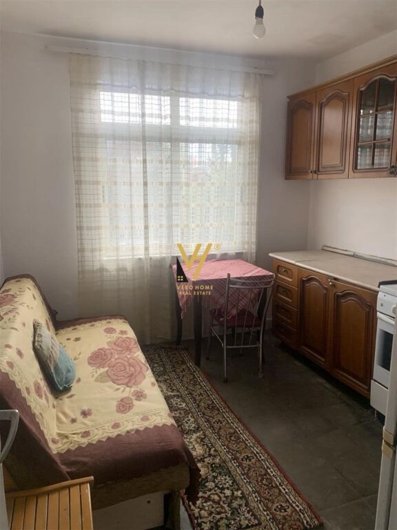 FOR RENT 2+1+KITCHENETTE APARTMENT NEAR MEDRESEJA 45,000 LEKE