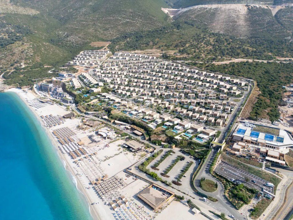 Luxury Twin Villa 2+1 in Green Coast – For Sale