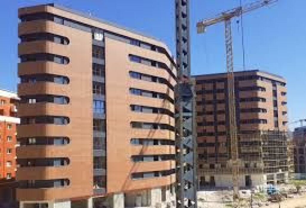 🏡 Shitet Apartament 2+1+2 – Kompleksi Oasis  ish-Fusha e Aviacionit