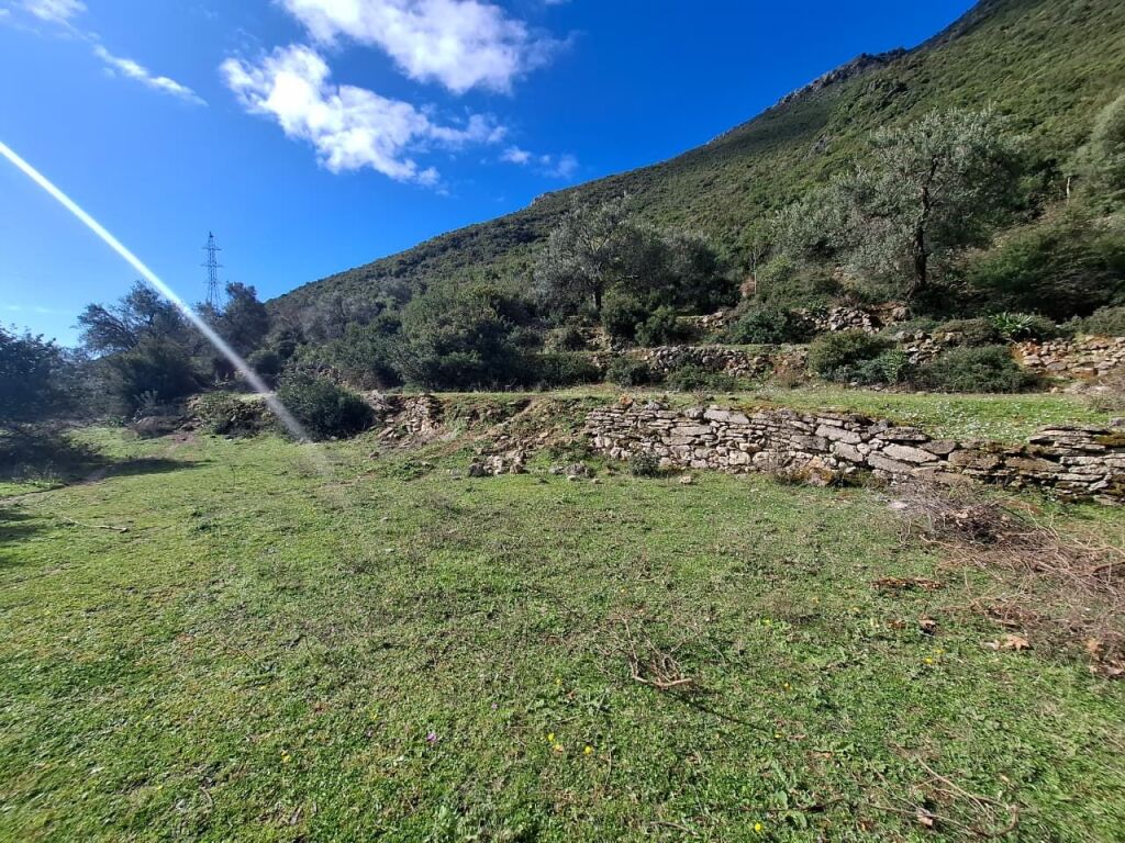 SUPER Land for Sale 600 m2 📍In Borsh - At the gas station (River Road) 🔥 (72,000 EURO) (super price)🔥100 m from the Main road entering the gas station in Borsh.