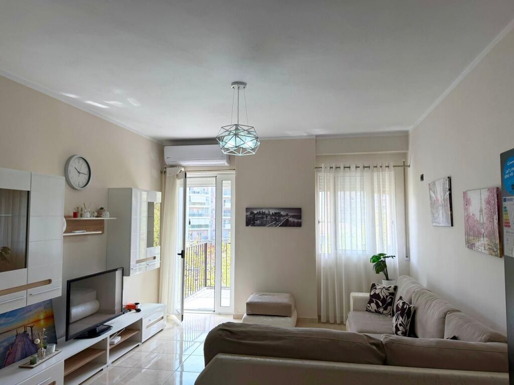 Appartamento 2+1 in Affitto a Lungo Termine - Centro, vicino Hotel Partner, Vlore