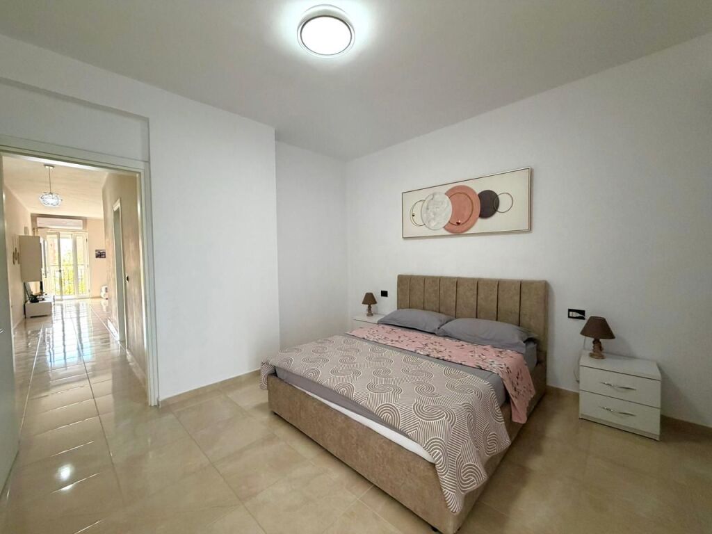 Appartamento 2+1 in Affitto a Lungo Termine - Centro, vicino Hotel Partner, Vlore