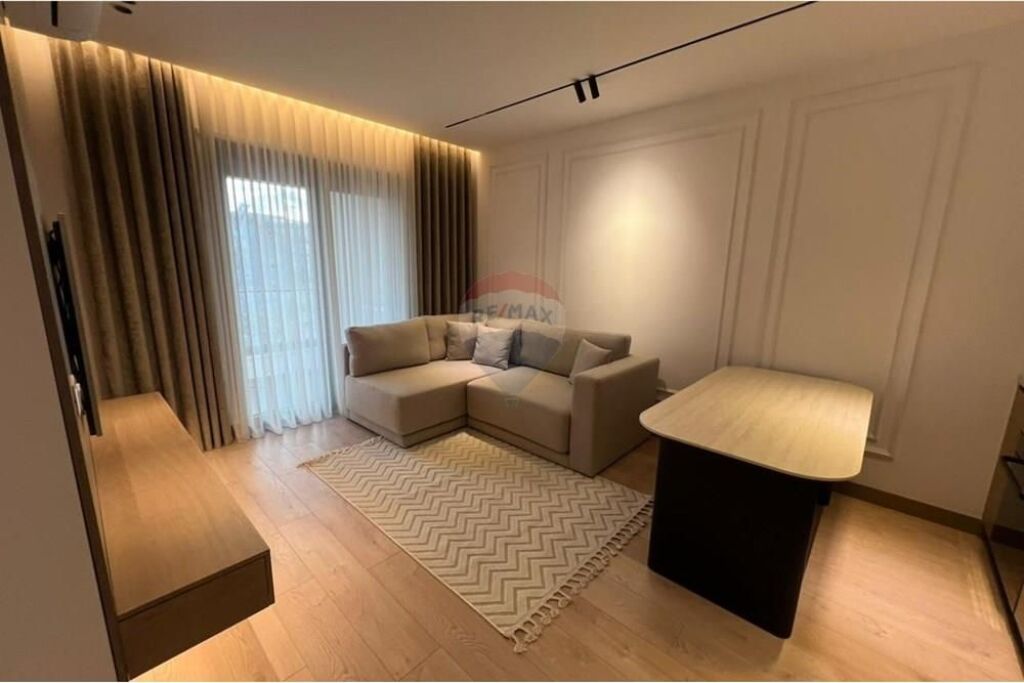 Apartment - For Rent - Commune of Paris,