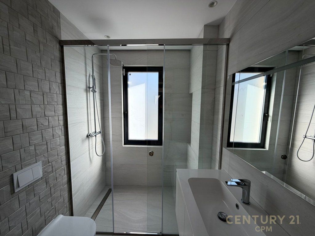 Modern villas for rent at the Tuscany residence