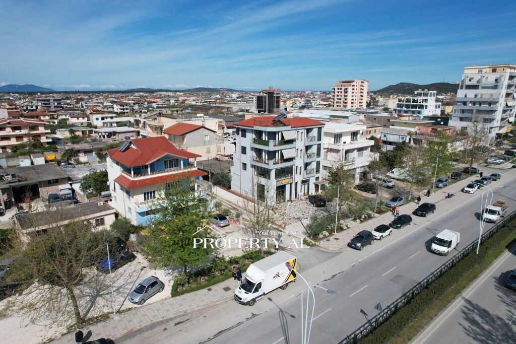 Immobile in Vendita in Via Gjergj Kastrioti, Vlora – Opportunità Ideale di Investimento &amp; Business