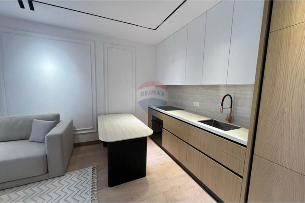 Apartment - For Rent - Commune of Paris,