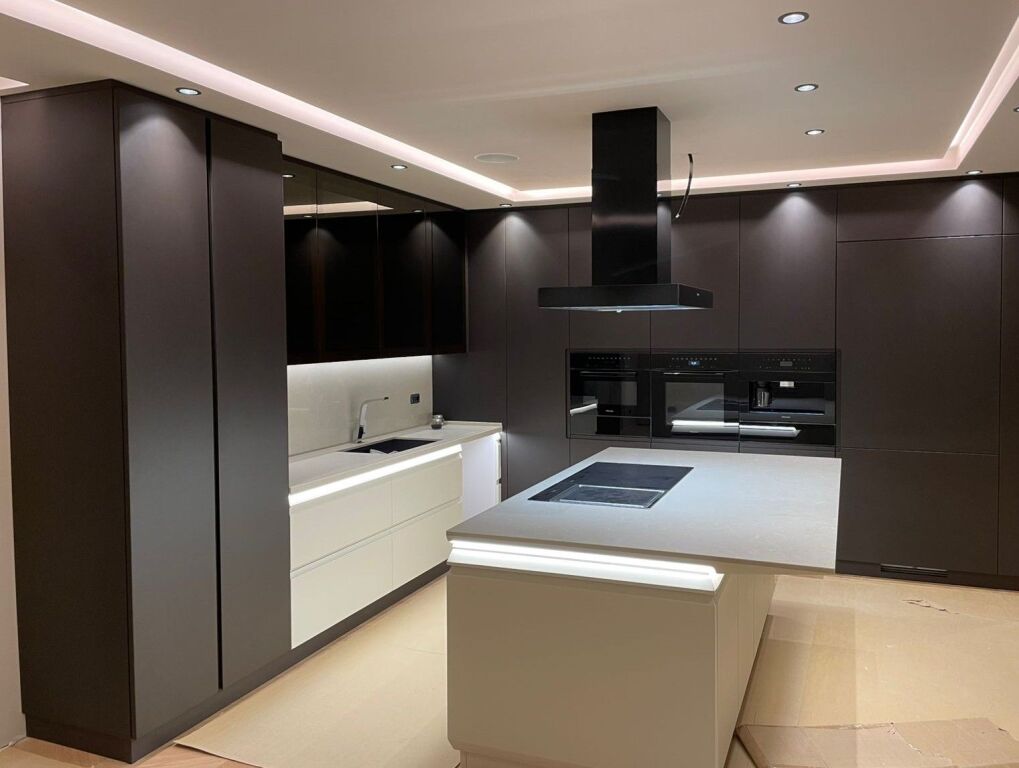 🏡Mandarin Residence – Villa su 3 Piani in Vendita