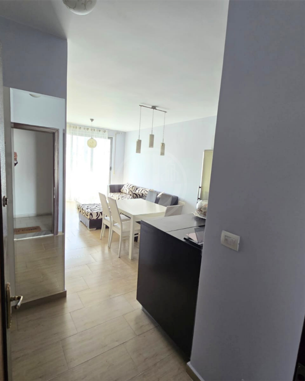 Apartment 2+1+2 for sale, ideal for family living or investment.