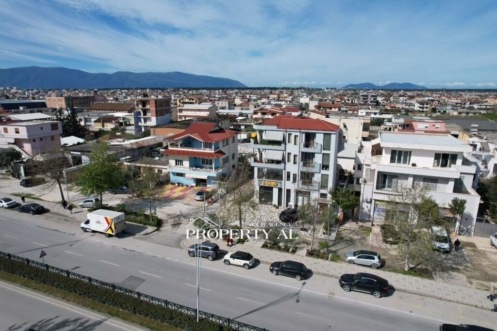 Immobile in Vendita in Via Gjergj Kastrioti, Vlora – Opportunità Ideale di Investimento &amp; Business