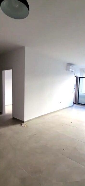 Apartament në shitje 2+1 me ballkon – Rezidenca Relux, Shkozë