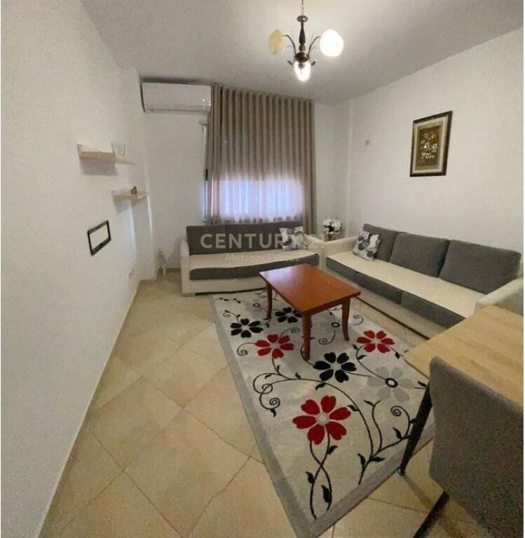 Apartament 2+1 me Qira pranë Hotel Marinaj, Astir