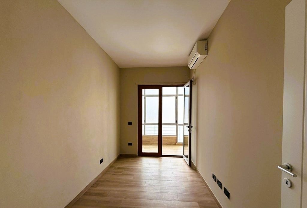 UFFICIO IN AFFITTO 138 M2 A GARDA, 4 AMBIENTI + POSTO AUTO