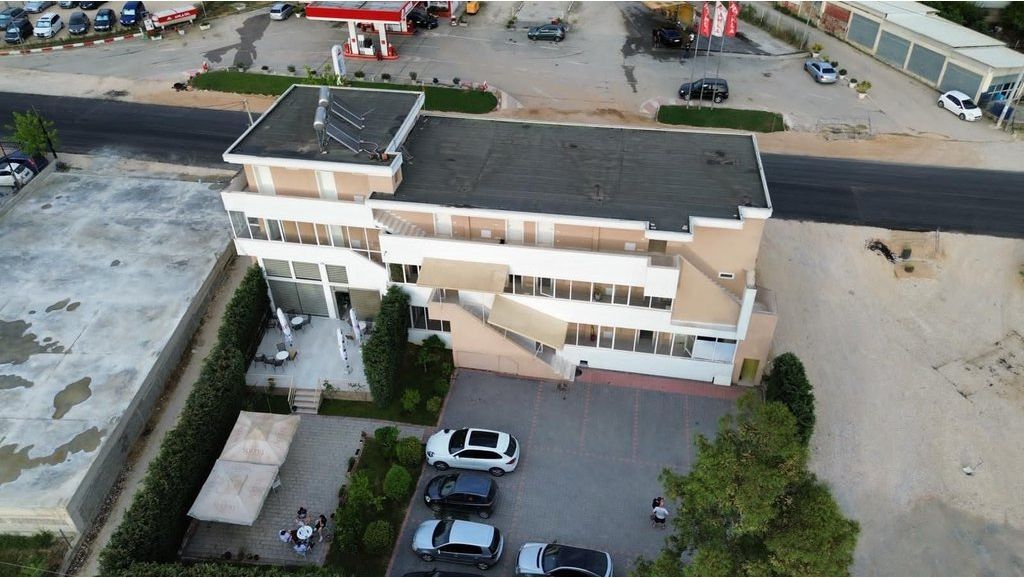 LOCALE COMMERCIALE IN AFFITTO IN VIA TIRANA-NDROQ