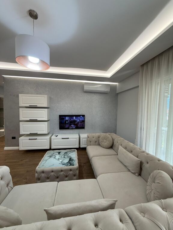 2+1 apartment for rent near the Botanical Garden.