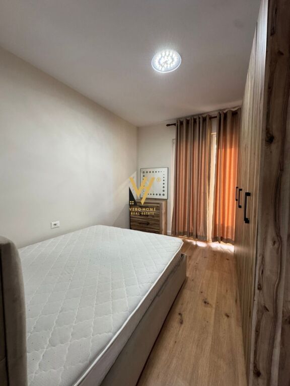 JEPET APARTAMENT 1+1 ME QIRA TE GRAND GALLERY, YZBERISHT 55.000 LEKE