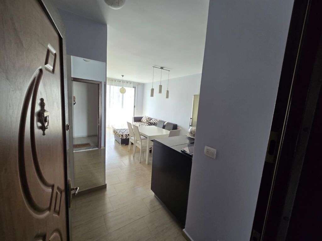 Apartment 2+1+2 for sale, ideal for family living or investment.