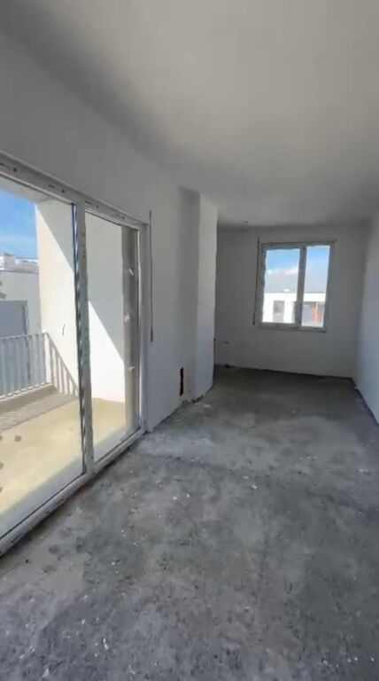 Apartament në shitje 2+1+2 me ballkon – Rezidenca Relux, Shkozë