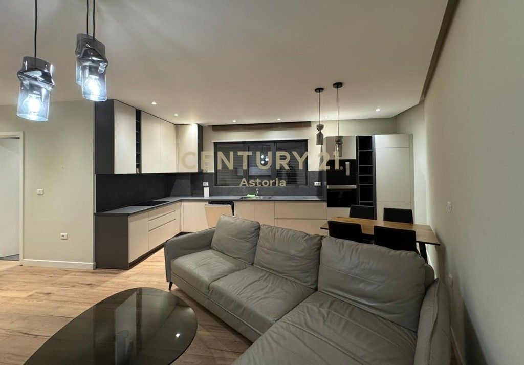 Astir, Appartamento 1+1 in affitto in via "Teodor Keko".