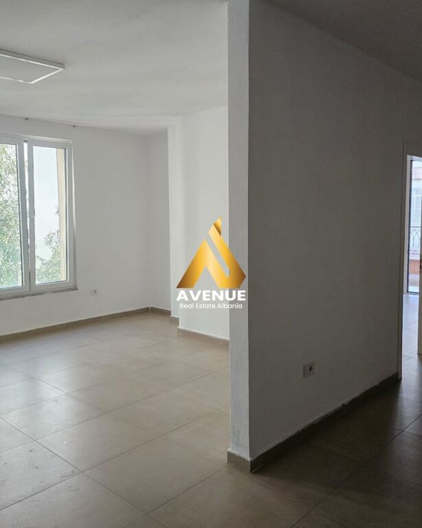 UFFICIO IN AFFITTO – VICINO A RTSH TIRANA
