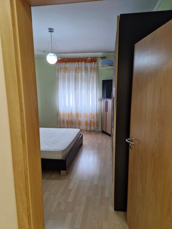 Apartament 2+1 me qira – Rr. e Kosovareve, pranë Liqenit Artificial !