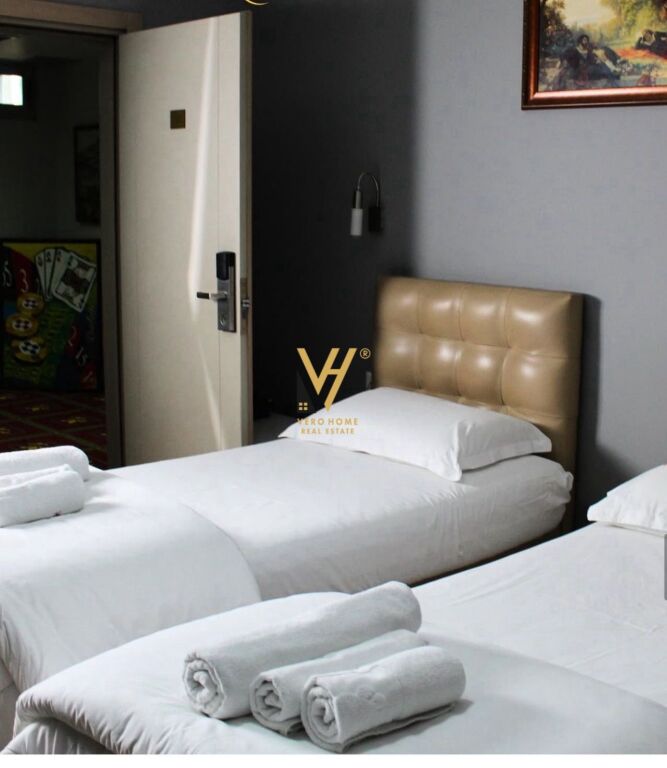 JEPET HOTEL ME QERA TE RRUGA DRITAN HOXHA 500.000 LEKE