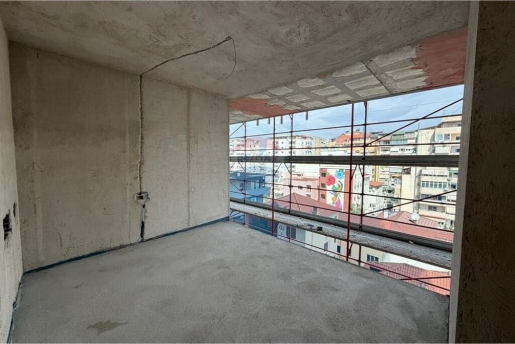 Duplex for sale at White Tower !