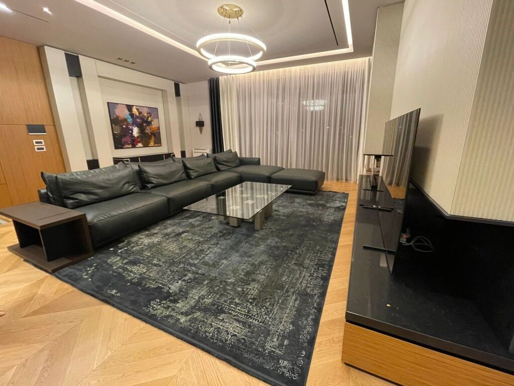🏡Mandarin Residence – Villa su 3 Piani in Vendita