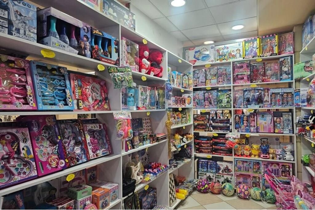 Shitje biznesi - Për Qira - Qendra Kristal, Tiranë