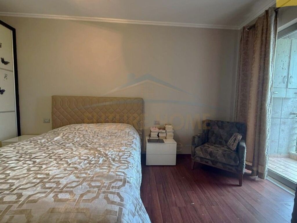 Shitet,Apartament 2+1, Kompleksi Tower Bridge,Rruga e Dibres.