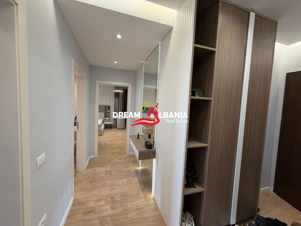 Super apartment 2+1+2 and garage included on Durresit street near Colosseo (ID 41212201)