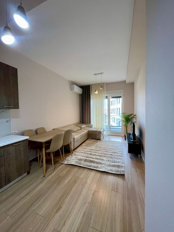 Apartament 1+1 per qira tek kompleksi Kontakt