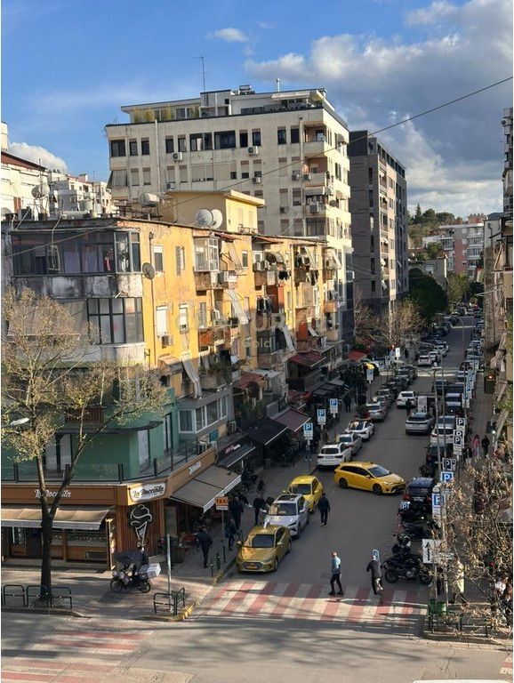 AFFITTASI APPARTAMENTO 2+1 PRESSO L'EX BLOCCO VICINO ALLA LIBRERIA UNIVERSITARIA! 700 € /Mese