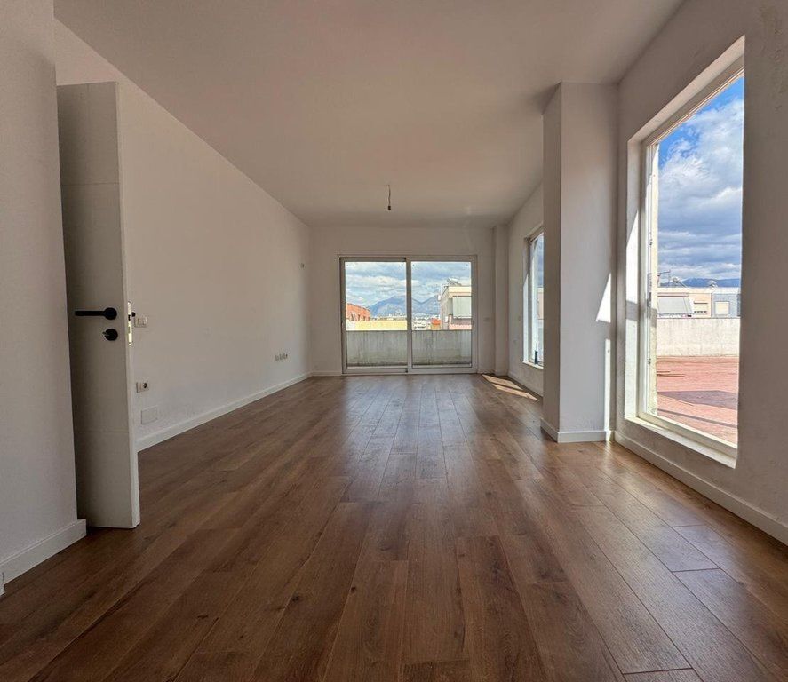 Shitet apartament 3+1 ne Astir me cmim okazion 850 euro/m²