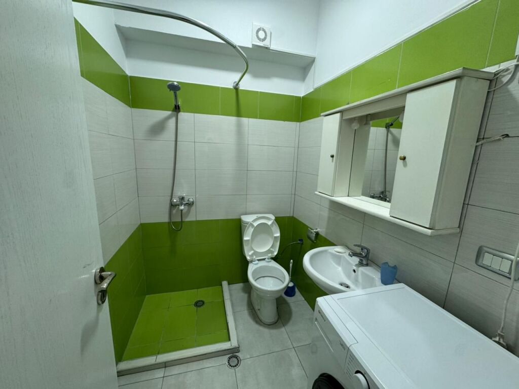 ✨ Jepet me qera apartament 3+1+2 📍 Adresa: Fresk, pranë Restorant Fresku 💶 Çmimi: 50,000 lekë