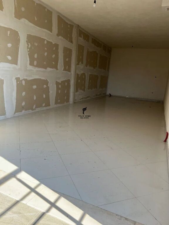 MAGAZZINI IN AFFITTO 110 M2 5 MAJI 58.000 LEKE FH-66597