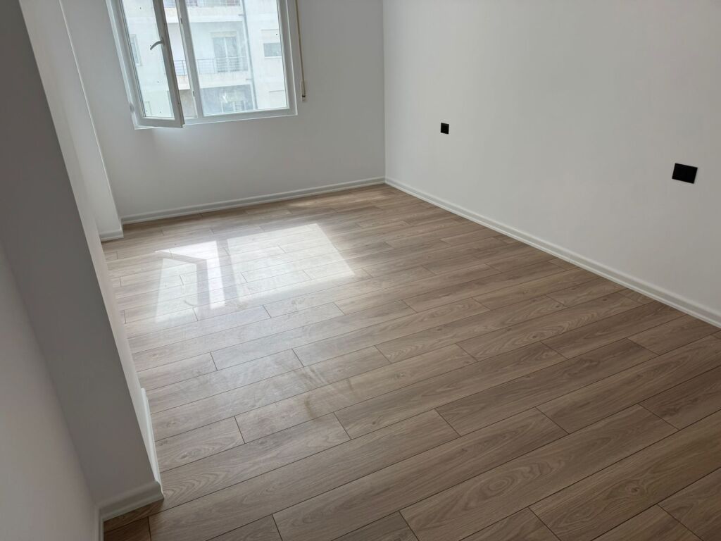 In vendita 2+1 vicino all'hotel Gaxherrit Qsarak