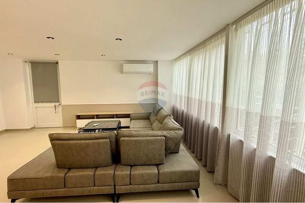 Duplex 3+1 me qera Fresku