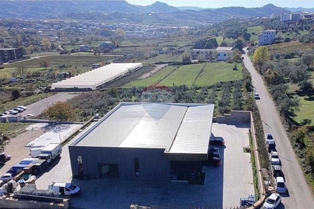 Magazzino/Capannone - In Affitto - Lundër, Tirana